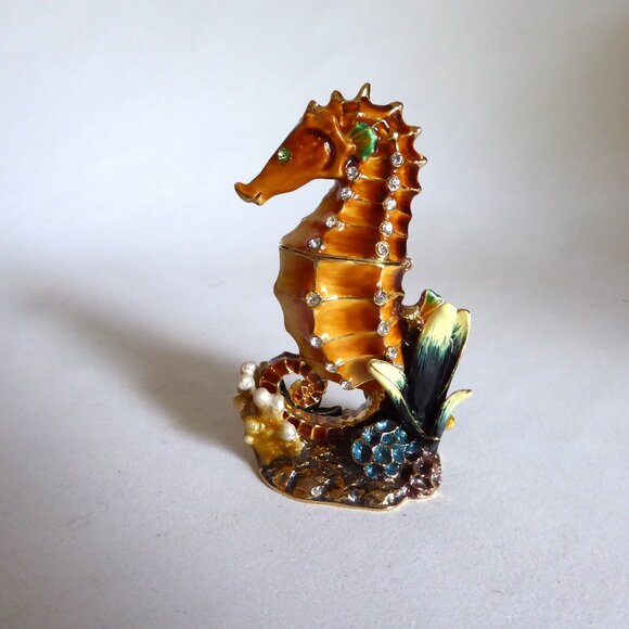 RUCINNI ENAMELED BEJEWELED SEAHORSE OCEAN TRINKET BOX (NEW IN BOX) - Picture 3 of 9